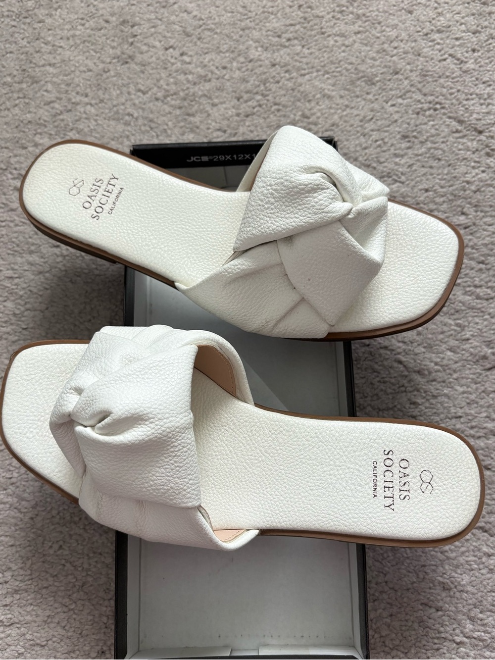 Oasis Society White Slides Size 7.5